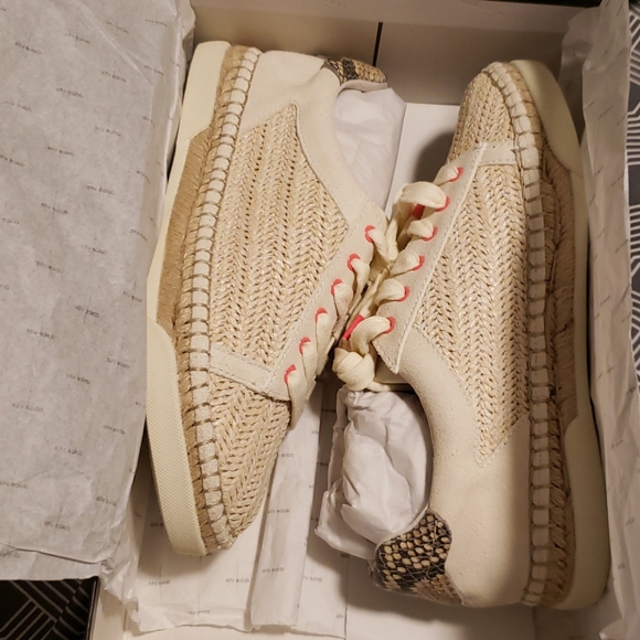 Dolce Vita sneakers - Picture 3 of 4